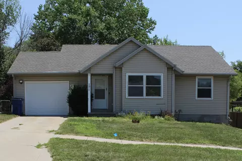 171 Glenbrook Dr, Glenwood, IA 51534