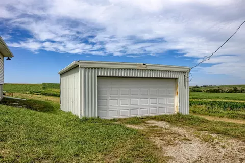 35286 Beechnut Rd, Carson, IA 51525 photo 3