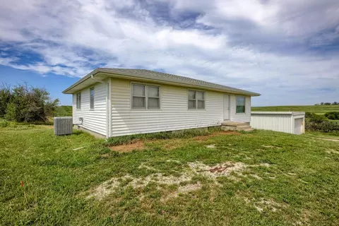 35286 Beechnut Rd, Carson, IA 51525 photo 2