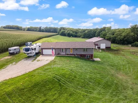 57000 295th St, Malvern, IA 51551