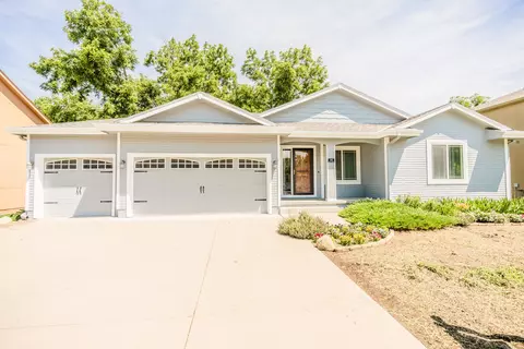 108 Linn Ct, Glenwood, IA 51534
