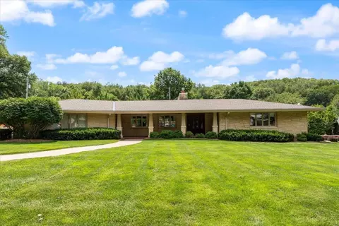 55 Kenmore Ave, Council Bluffs, IA 51503