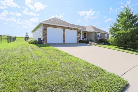 203 Faith Ave, Underwood, IA 51576