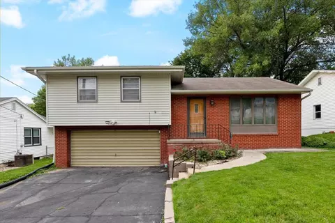 713 Lori Ln, Council Bluffs, IA 51503