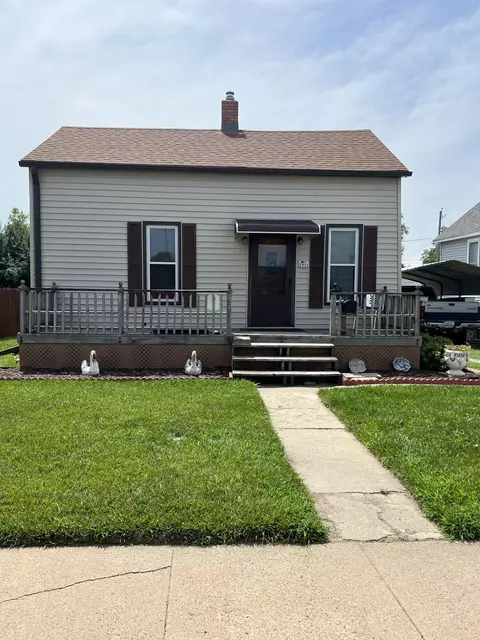 1911 Ave G, Council Bluffs, IA 51501