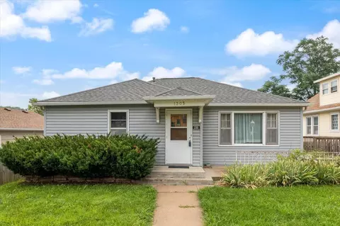 1305 E Washington Ave, Council Bluffs, IA 51503