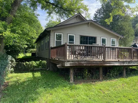 38 Spencer Ave, Council Bluffs, IA 51503