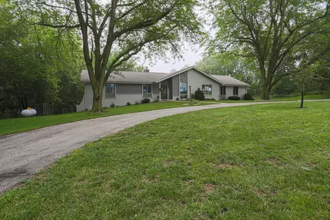21735 185th St, Council Bluffs, IA 51503