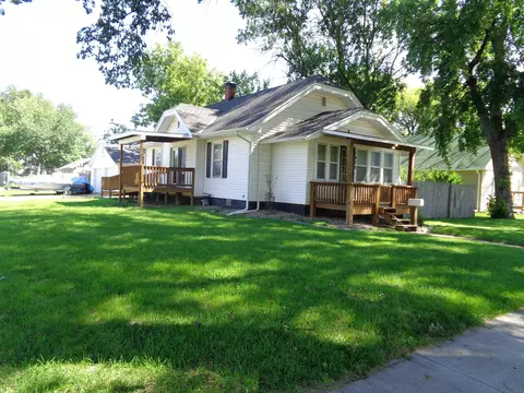 1826 Avenue F, Council Bluffs, IA 51501