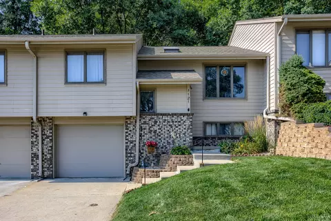 1121 Arbor Ridge Dr, Council Bluffs, IA 51503