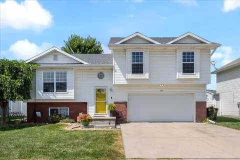 5726 Merlin Ln, Council Bluffs, IA 51501