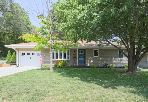 302 N Sierra Dr, Council Bluffs, IA 51503