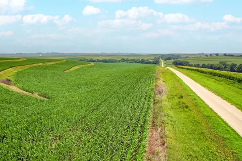 156 Ac Nishna Ave, Harlan, IA 51537