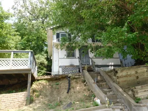 715 Stutsman St, Council Bluffs, IA 51503