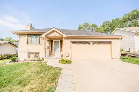 184 Glenbrook Dr, Glenwood, IA 51534