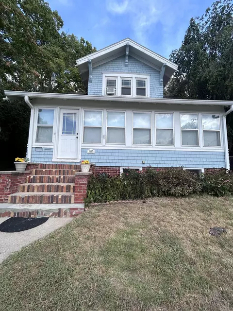 305 Franklin Ave, Council Bluffs, IA 51503