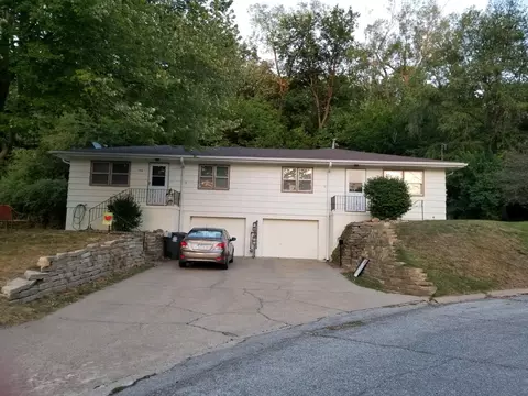 15 Bonneville Ln, Council Bluffs, IA 51503