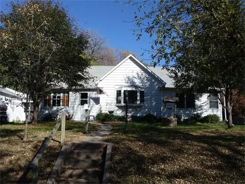 105 3rd Ave, Portsmouth, IA 51565