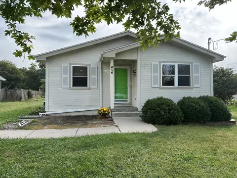 616 West St, Tabor, IA 51653