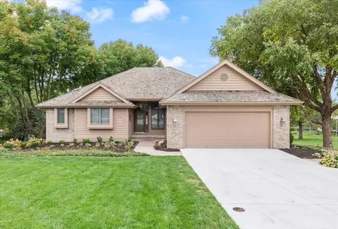 130 Applewood Ct, Council Bluffs, IA 51503
