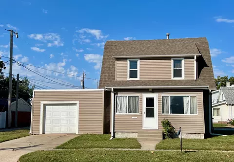 216 N 34th St, Council Bluffs, IA 51501