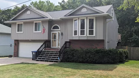 724 Mckenzie Ave, Council Bluffs, IA 51503
