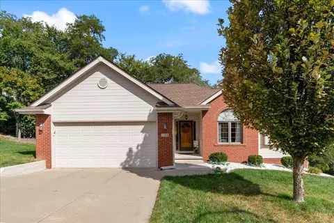 126 E View Dr, Council Bluffs, IA 51503