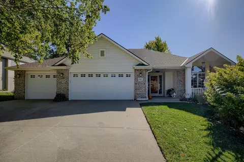 2617 Eagle Ridge Dr, Council Bluffs, IA 51503