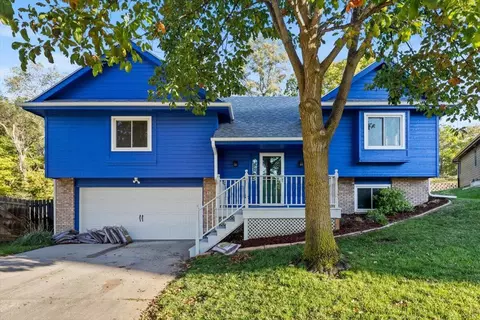 320 Buena Vista Cir, Council Bluffs, IA 51503
