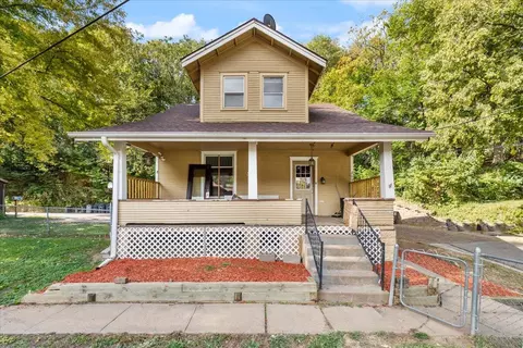 209 Ellicott Pl, Council Bluffs, IA 51503