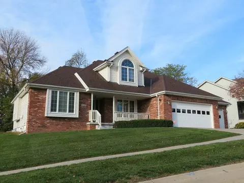 1700 Fairoaks, Council Bluffs, IA 51503