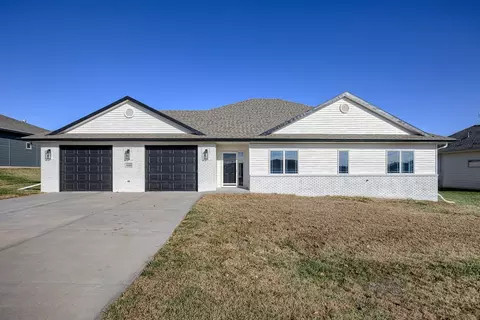 21984 Elderberry Rd, Glenwood, IA 51534