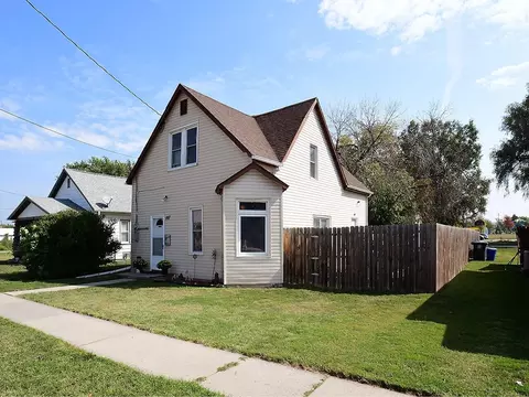 107 S 23rd St, Council Bluffs, IA 51501