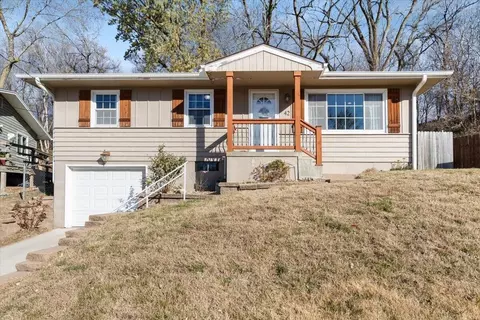 42 Spencer Cir, Council Bluffs, IA 51503