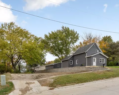 417 N 5th St, Missouri Valley, IA 51555