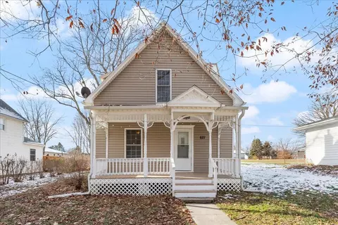 621 East St, Tabor, IA 51653
