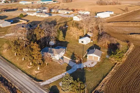 14727 400th St, Carson, IA 51525