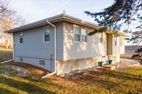 14727 400th St, Carson, IA 51525 photo 2