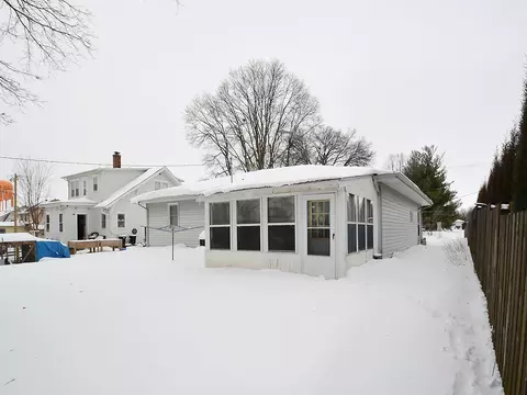 Exterior - 1302 Summit St, Red Oak, IA 51566 photo 4 of 10