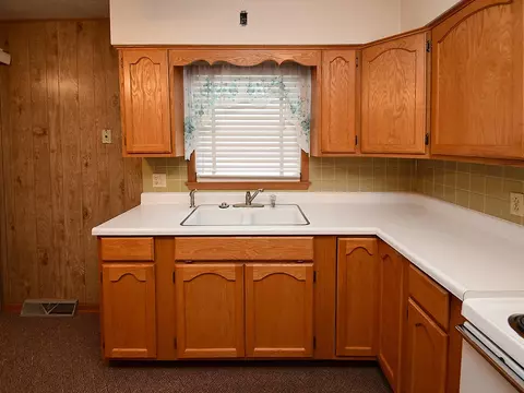 Kitchen - 1302 Summit St, Red Oak, IA 51566 photo 2 of 3