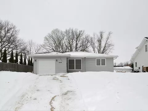 Exterior - 1302 Summit St, Red Oak, IA 51566 photo 9 of 10