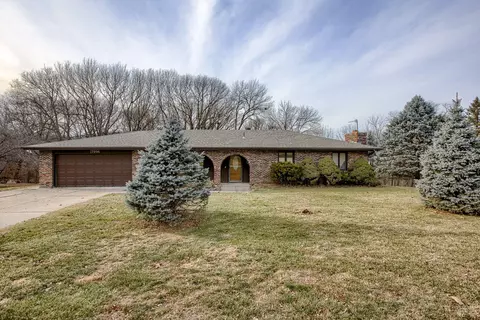 17994 Vista Ln, Council Bluffs, IA 51503