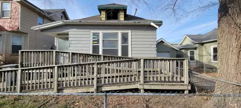 520 N 8th St, Council Bluffs, IA 51503