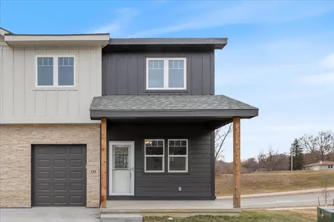 123 Paige Ln, Council Bluffs, IA 51503