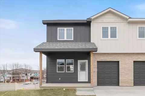 125 Paige Ln, Council Bluffs, IA 51503