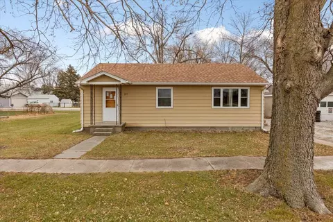 215 S Main St, Mondamin, IA 51557