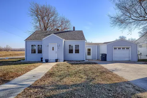 5 4th Avenue Ave, Underwood, IA 51576