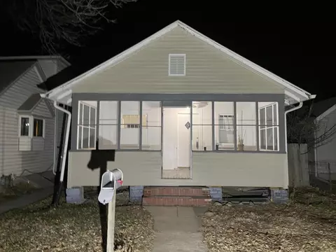 2227 S 7th St, Council Bluffs, IA 51501