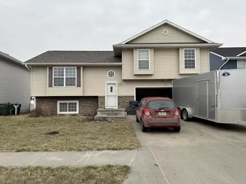 19 Osprey Cir, Council Bluffs, IA 51501