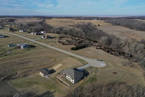 2456 280th Ave, Sidney, IA 51652